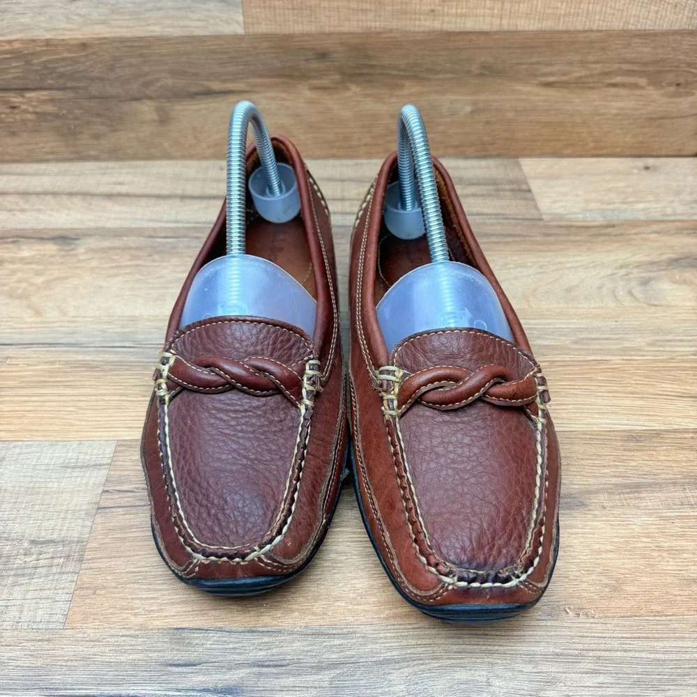 LL Bean women size 8.5 Brown Leather Boat Shoes Loafers Slip On Casual Comfort